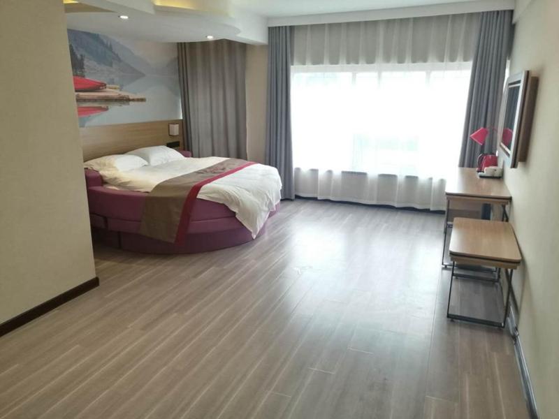Thank Inn Plus Hotel Henan Shangqiu Suiyang District Shenhuo Avenue South, Shangqiu, China