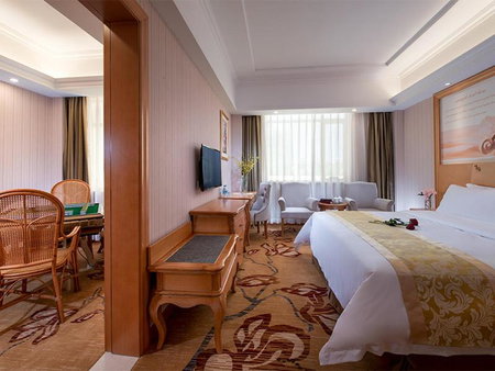 Vienna Hotel Huizhou Baiyun Road, Huizhou, China