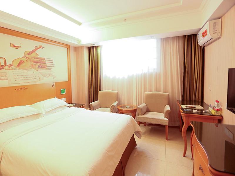 Vienna Hotel Huizhou Baiyun Road, Huizhou, China