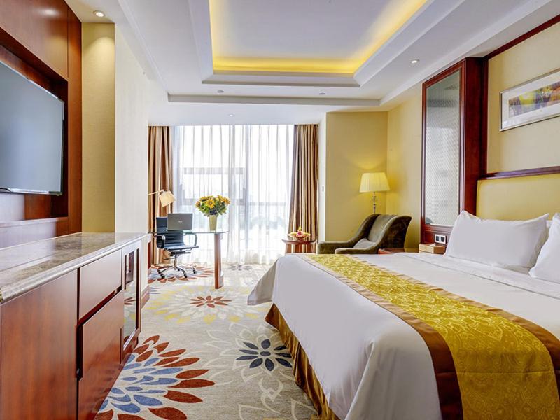 Vienna Hotel (Nanchang county ChengbiLakes Station), Nanchang, China
