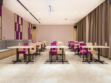 Lavande Hotel Langfang City Government, Langfang, China