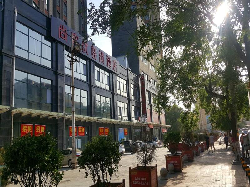 Thank Inn Chain Hotel Shanxi xianyang train station, China