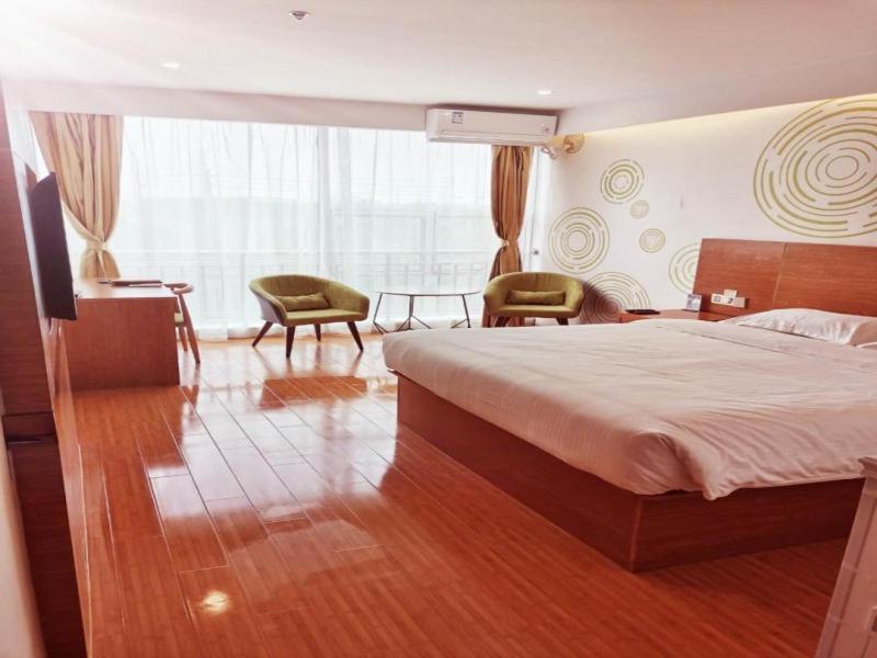 GreenTree Inn Liaocheng Economic Development Zone Huitong Logistics Park Express Hotel, Liaocheng, China