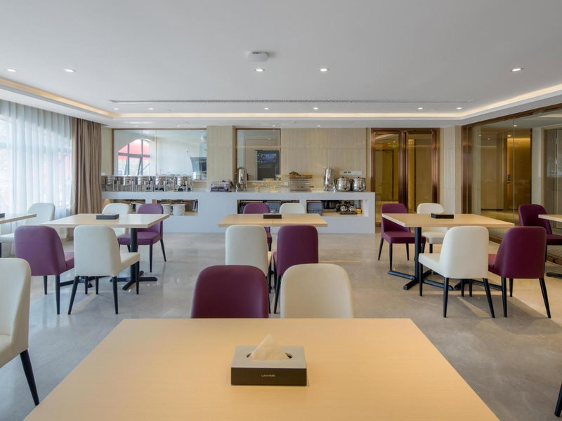 Lavande Hotel Yangchun Donghu, Yangjiang, China
