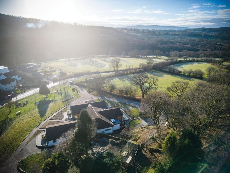 Suite 14 - Sleeping Giant Hotel - Pen Y Cae Inn, Brecon, United Kingdom