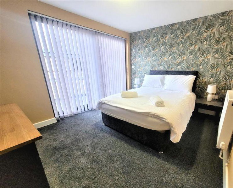 Friary House Serviced Apartments by Roomsbooked - 24Hr Reception, Gloucester, United Kingdom