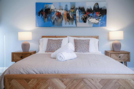 Suite 9 - Sleeping Giant Hotel - Pen Y Cae Inn, Brecon, United Kingdom