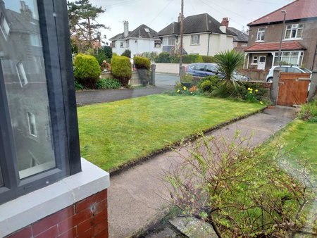 Morecambe Apartment - Sleeps 3 - 5 Mins to Sea, Morecambe, United Kingdom
