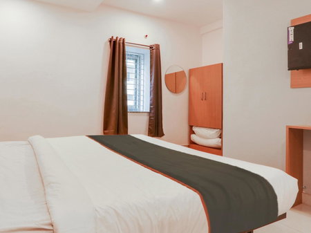 Collection O White Ridge Kamineni, Hyderabad, India