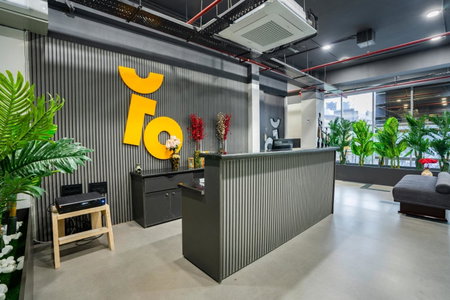 NapTapGo - Japanese Premium POD Hotel - Walk to Noida Electronic City Metro! Wifi, Lounge, Noida, India