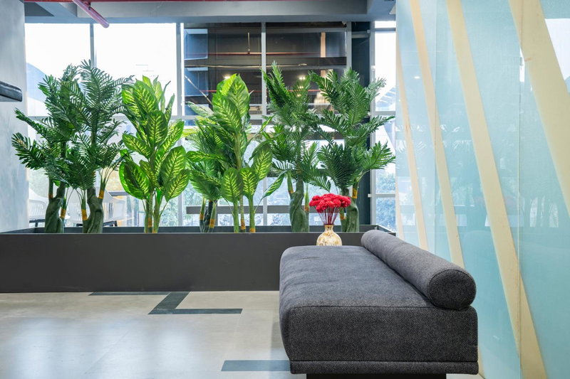 NapTapGo - Japanese Premium POD Hotel - Walk to Noida Electronic City Metro! Wifi, Lounge, Noida, India