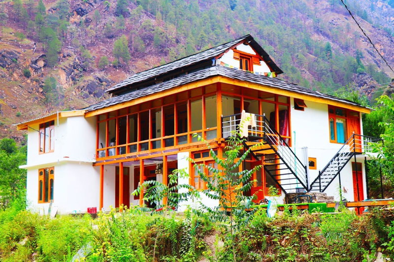 Moksha Woodhouse, Kasol, India