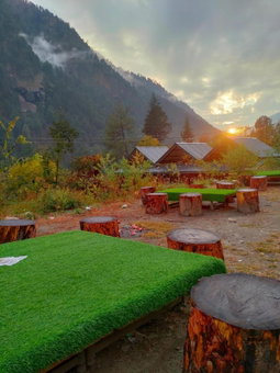 Moksha Woodhouse, Kasol, India
