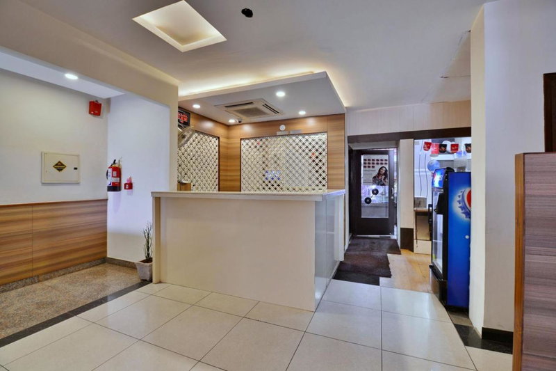 Hotel Aricent Opposite ISBT Sector 17 Chandigarh, Chandīgarh, India