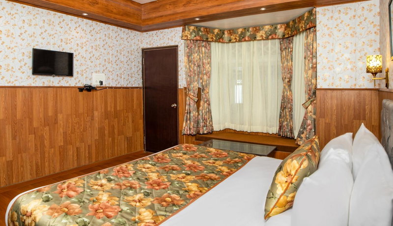 Summit Oakden Resort & Spa at Mall Road, Darjeeling, India