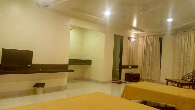 Hotel Kohinoor Square, Kolhapur, India