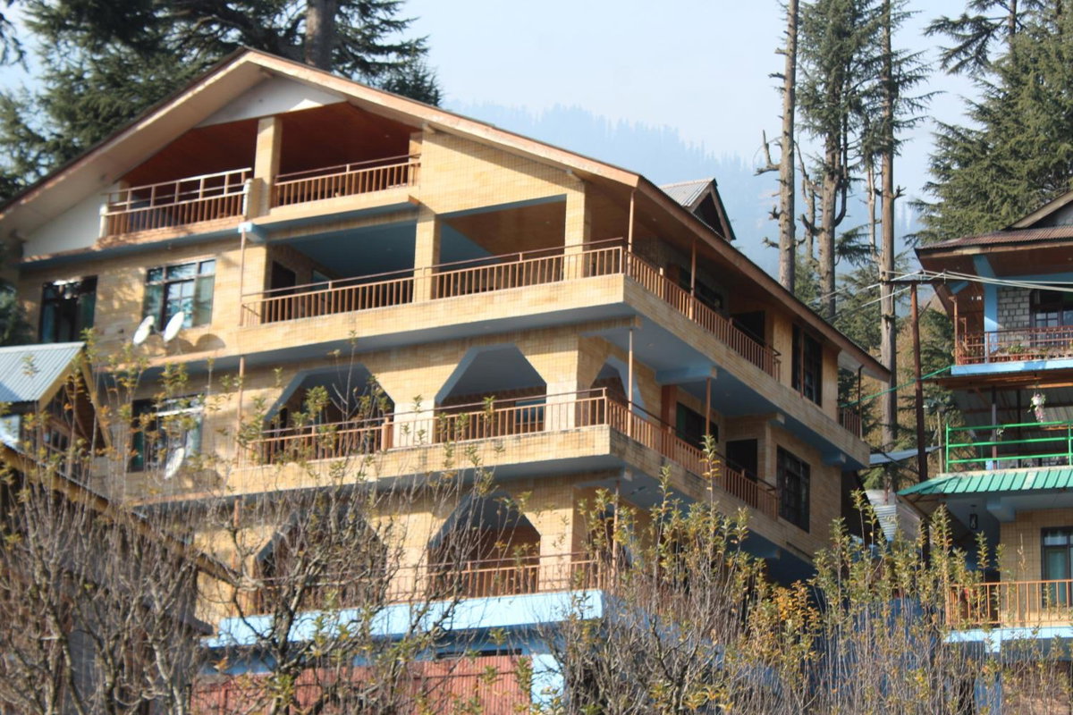 Hotel · Guruchhaya hotel and cottages, Manāli