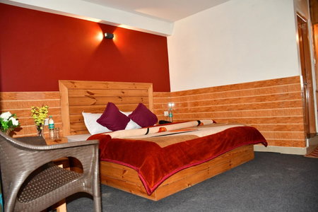 Guruchhaya hotel and cottages, Manāli, India