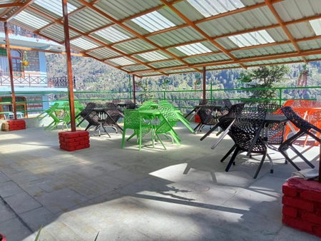 Guruchhaya hotel and cottages, Manāli, India