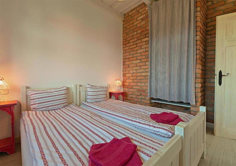Malinowe Wzgórze domki 60 m2 z balią na wyłączność, Krzeszna, Poland