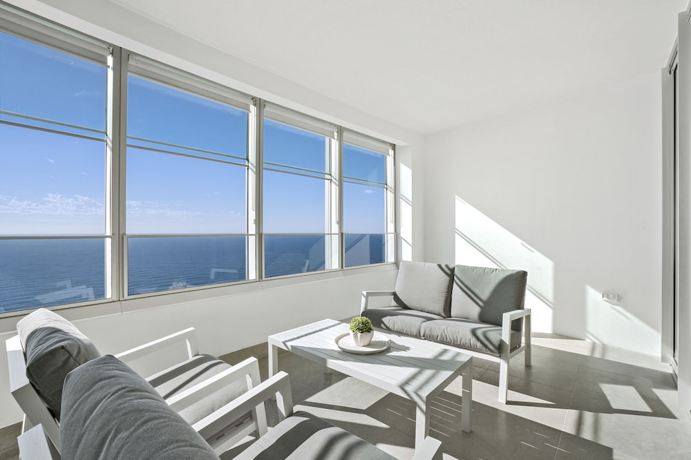 Hotel · Designer Rooms at Q1 resort - GCLR, Surfers Paradise