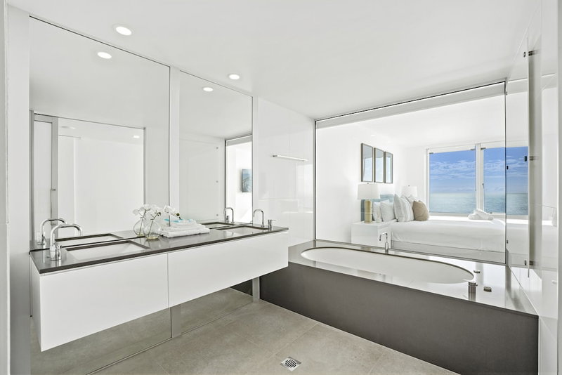 Designer Rooms at Q1 resort - GCLR, Surfers Paradise, Australia