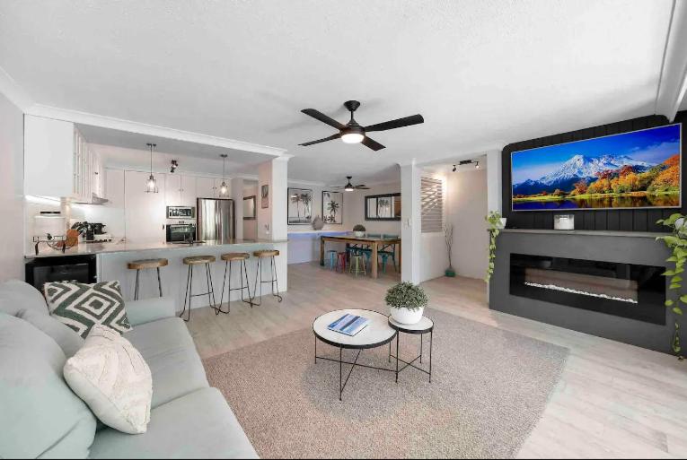 Copacabana Apartments, Gold Coast, Australia