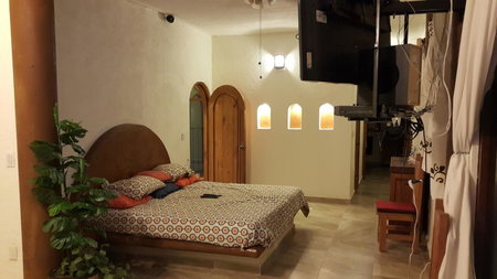 Casa Privada Con Alberca Volada, Cuernavaca, Mexico