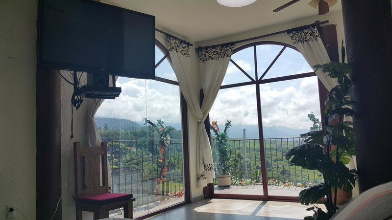 Casa Privada Con Alberca Volada, Cuernavaca, Mexico