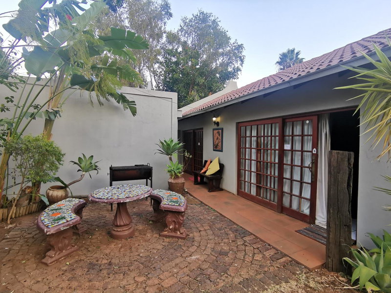 Sun Deck Lodge, Hartbeespoort, South Africa