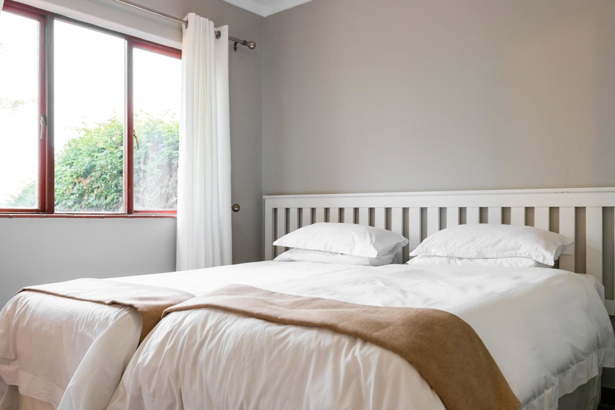 Hotel · Unit 12, Greenway Woods, White River, Die Winkler