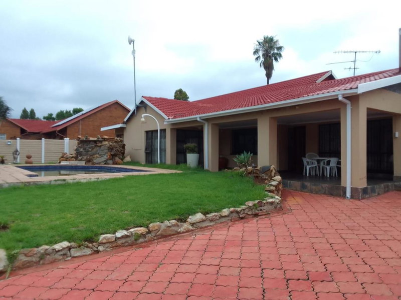 Garden View Guesthouse Klinker, Johannesburg, South Africa