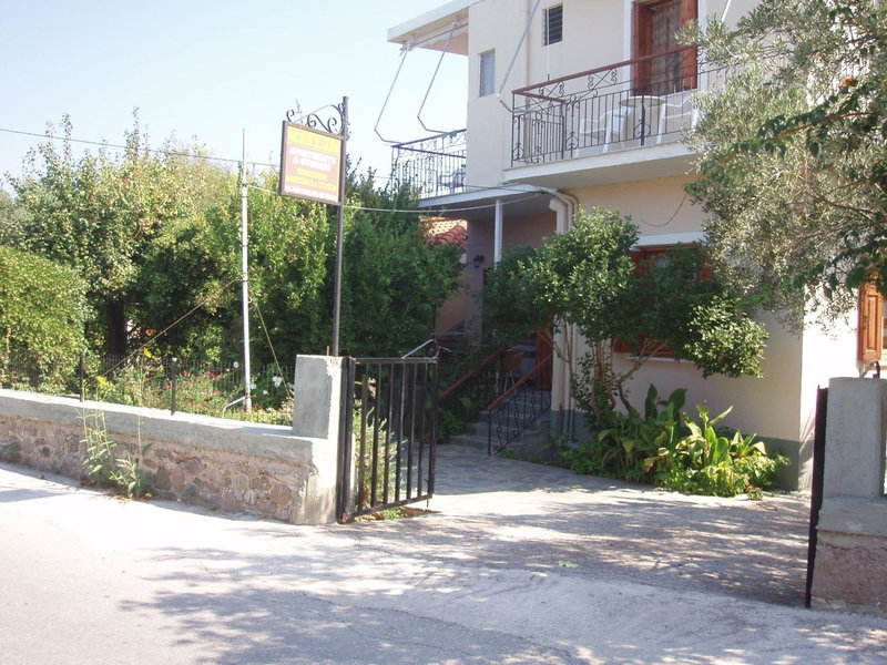 Eleni Studios & Apartments, Mithymna, Greece