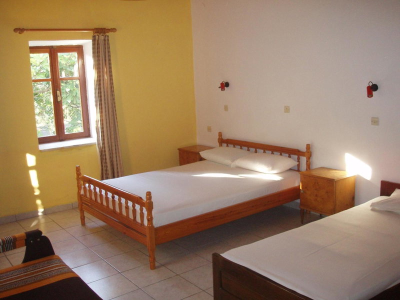 Eleni Studios & Apartments, Mithymna, Greece