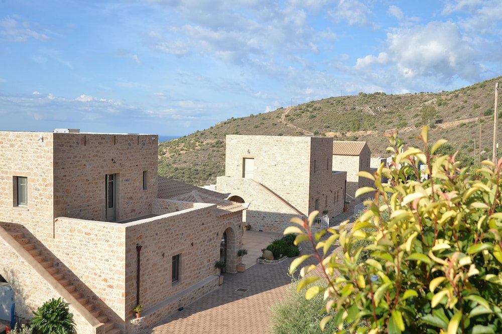 Hotel · Akrolithi Boutique Hotel, East Mani
