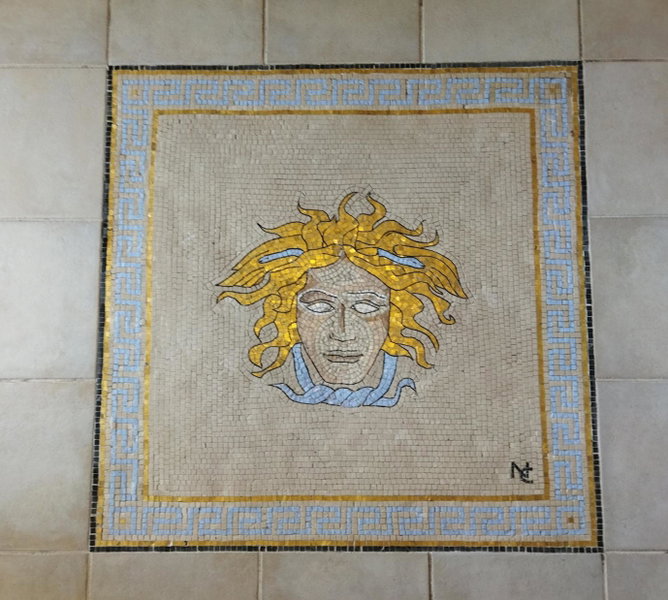 Μονοκατοικία με κήπο στη θάλασσα., Korinthos, Greece