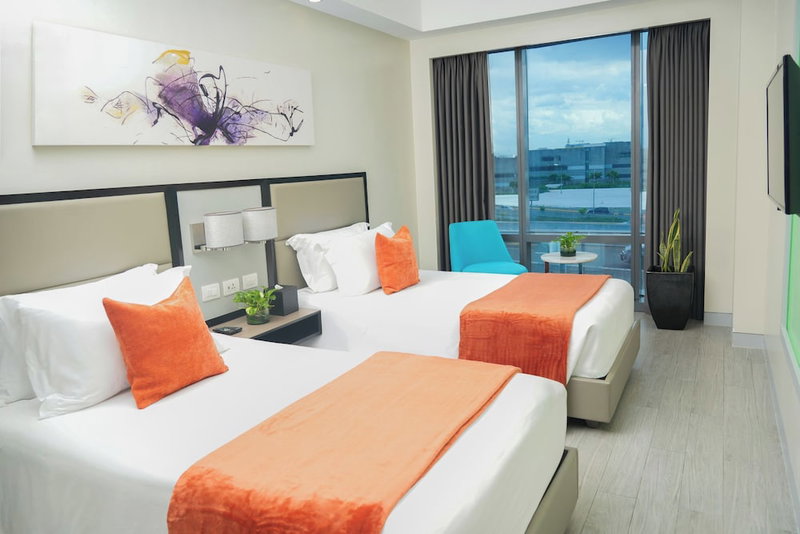 Stay Across NAIA Terminal 3 in Newport City, Manila, Philippines