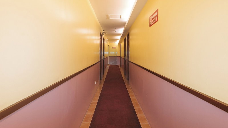 Reddoorz at Comfy Inn Ermita Manila, Manila, Philippines