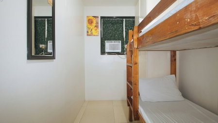 Nearest Hostel Pasay City By Reddoorz, Pasay, Philippines