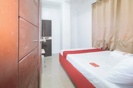 RedDoorz at Najar Residences near NAIA, Pasay, Philippines