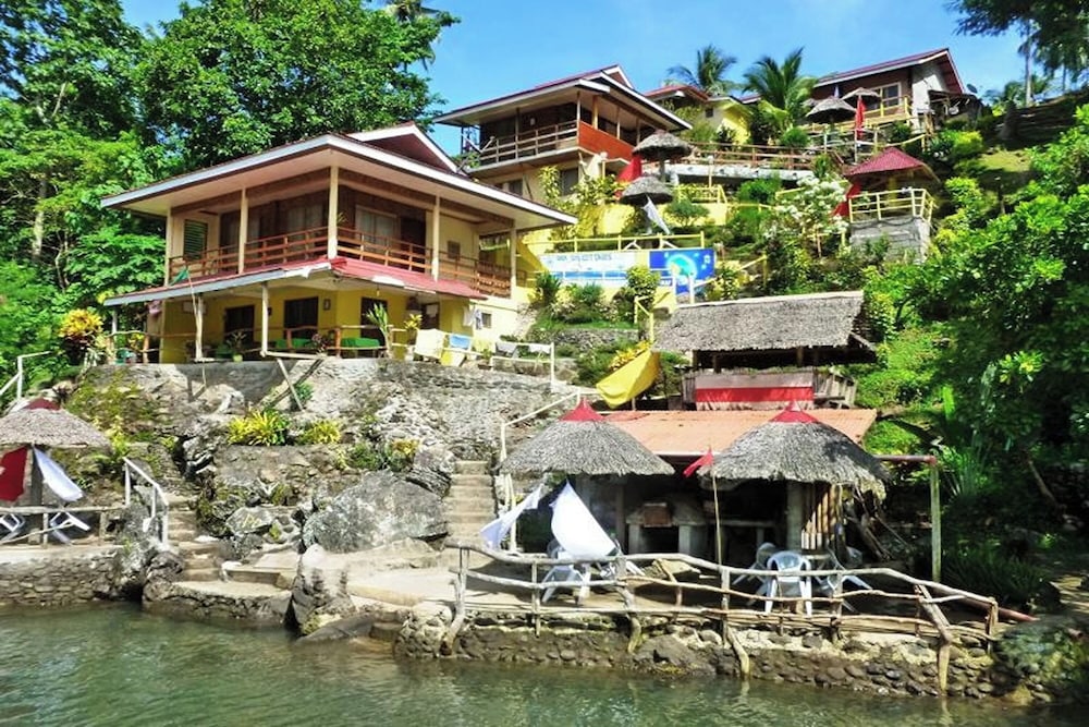 D & A Seaside Cottages, Philippines