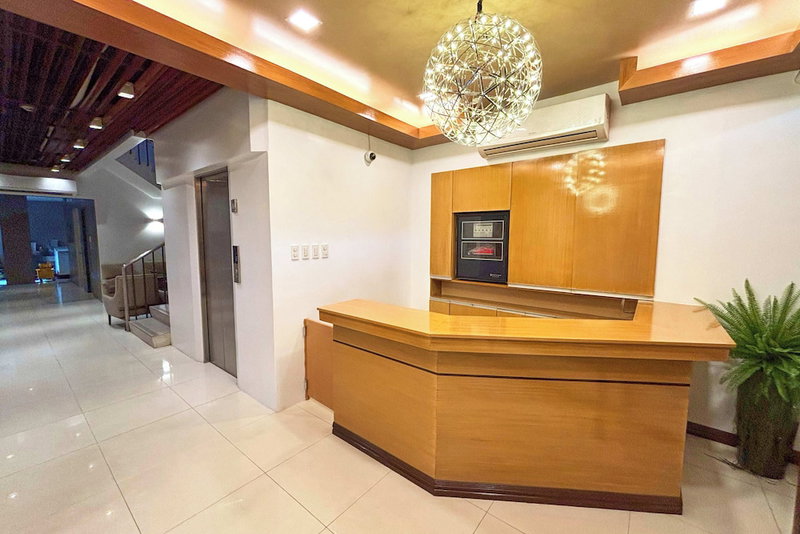 LuxeLite Suites Pasay, Pasay, Philippines