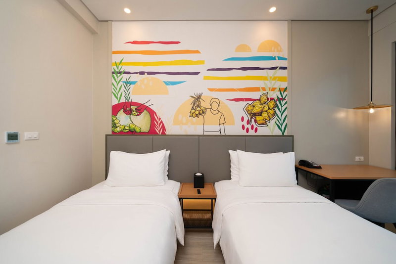 Mactan Island Stay Near Beach, Lapu-Lapu, Philippines