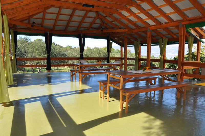 Apartments Villa Annika, Slatine, Croatia