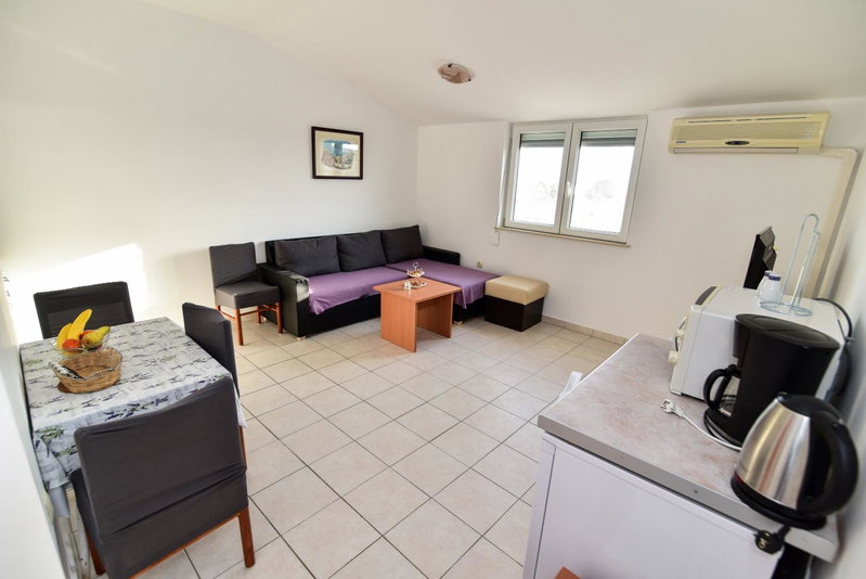 Apartmani LUNA, Vir, Croatia