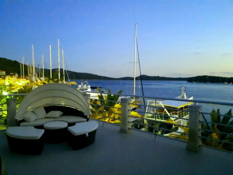 Apartments Cezar, Rogoznica, Croatia