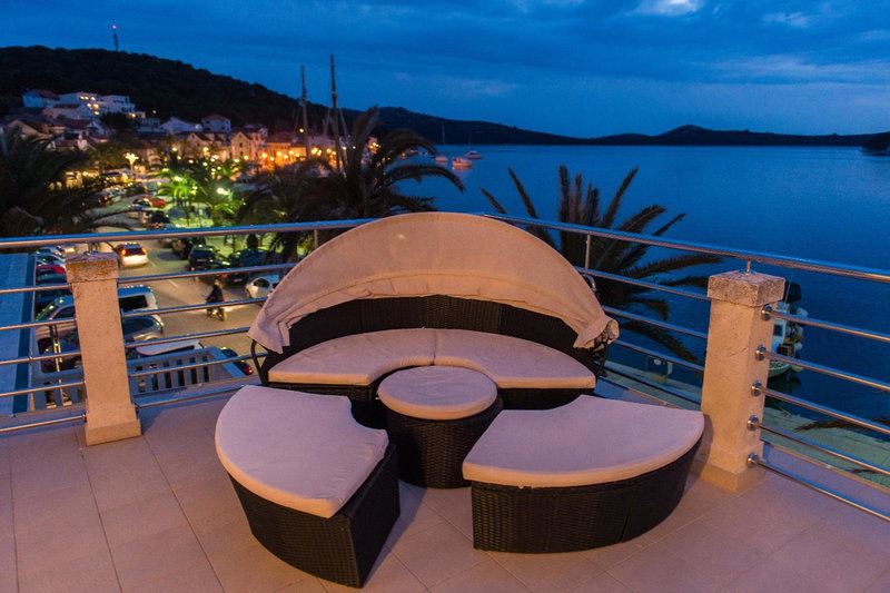 Apartments Cezar, Rogoznica, Croatia