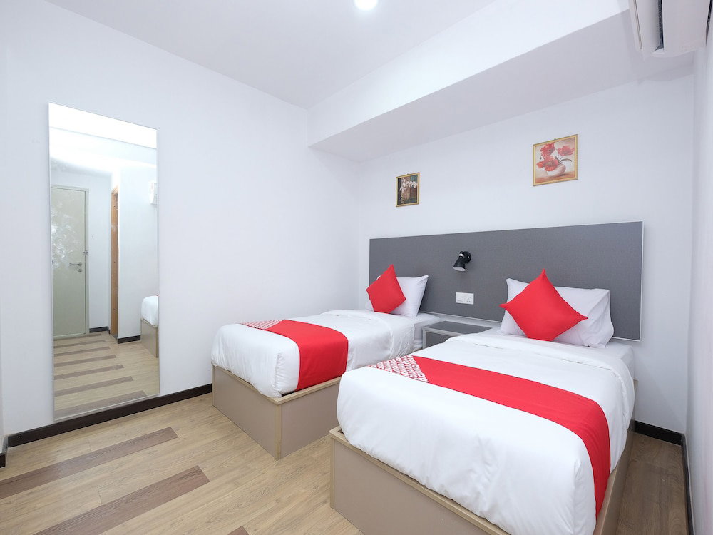OYO 44043 First Garden Hotel, Malaysia