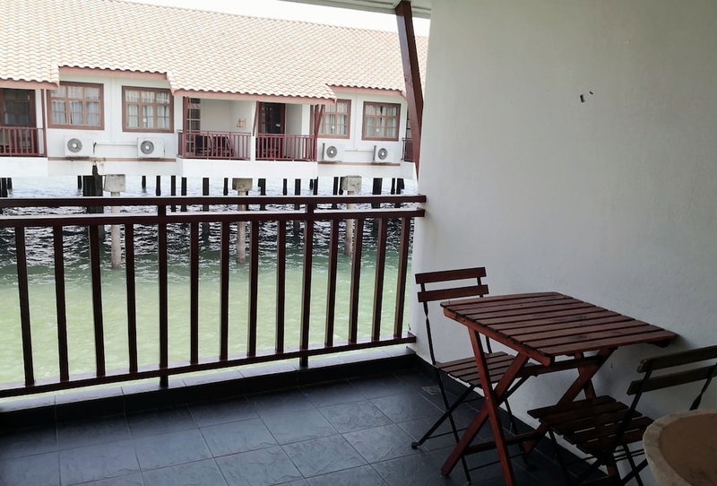 Alpine LXPD Premium Water Chalet, Port Dickson, Malaysia