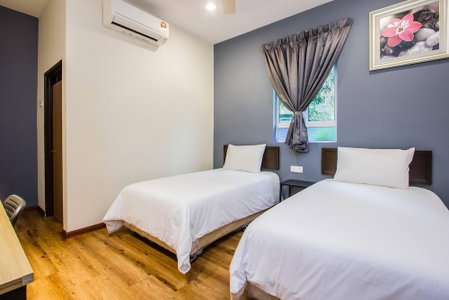 Surprised Homestay by uBook, Butterworth, Malaysia